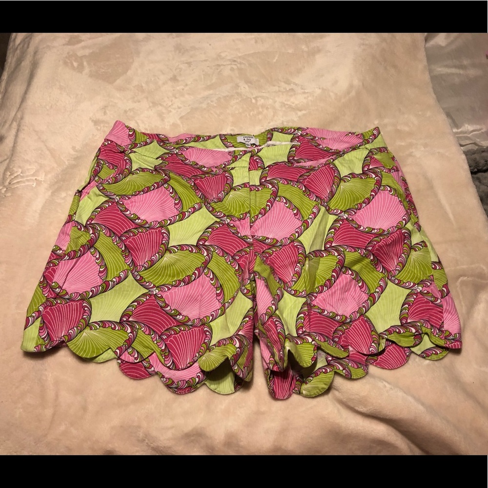 Scalloped Hem Shorts